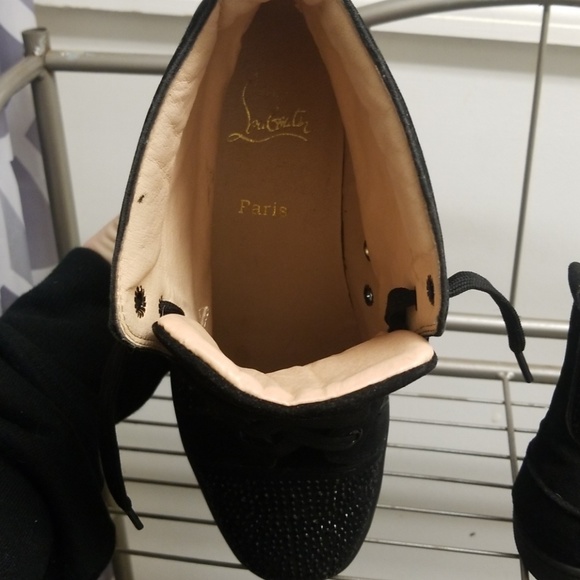 Christian Louboutin Louis Flat Suede Sneakers - Picture 4 of 4